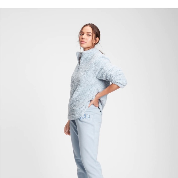 Gap logo joggers in fleece pants - Picture 3 of 6